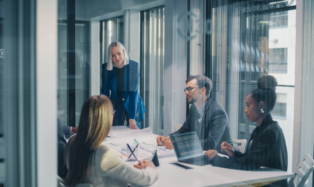 When Top Advisors Become Leaders—and When They Shouldn't When Top Advisors Become Leaders—and When They Shouldn't